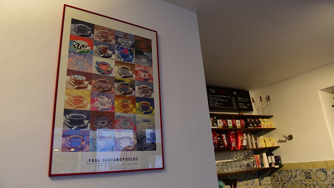 Sign and signage in the valley: Cafe Vieni da me