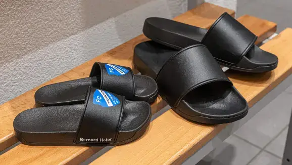 Bathing slippers 1