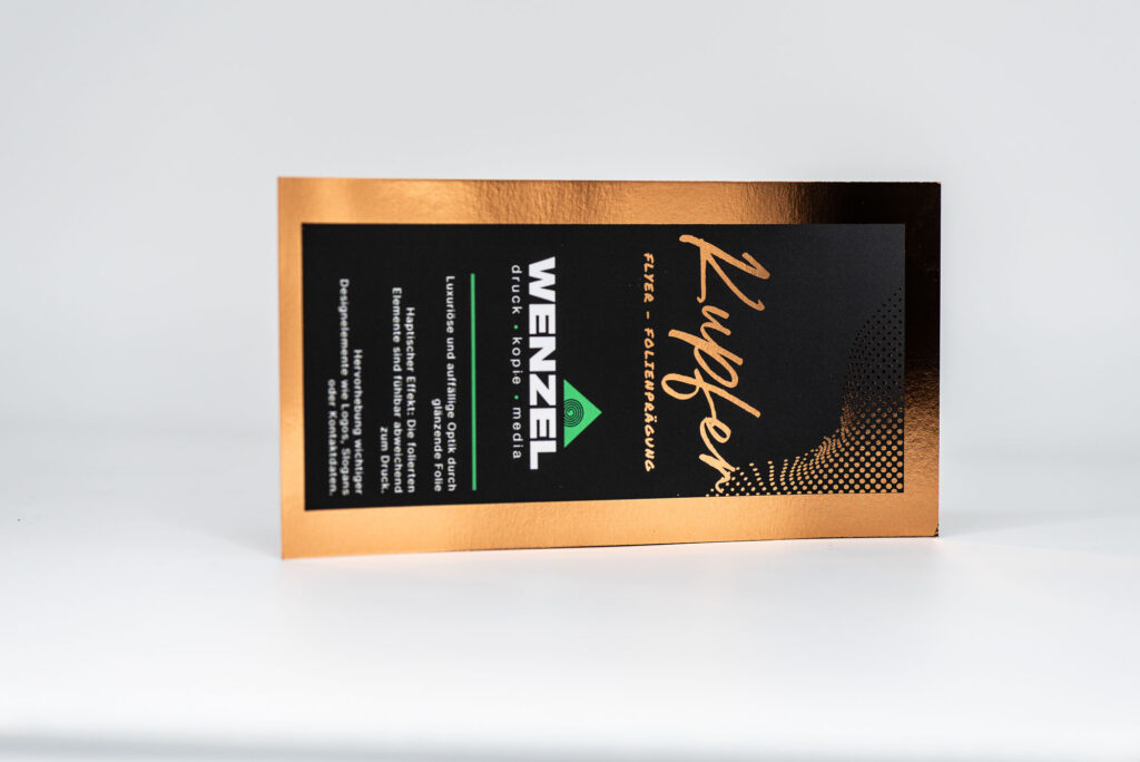 Flyer mit Veredelung und Prägung - Gold Silber Kupfer Folienprägung