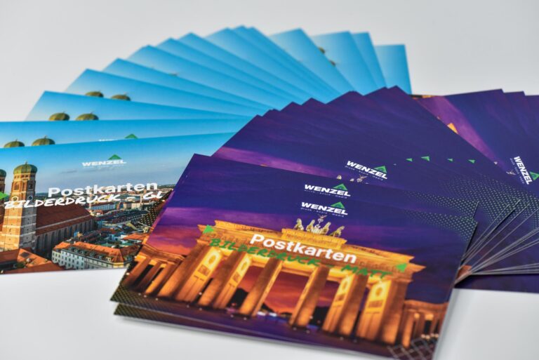 Printed postcards with colorful motifs - high-quality postcard printing by Wenzel Munich.