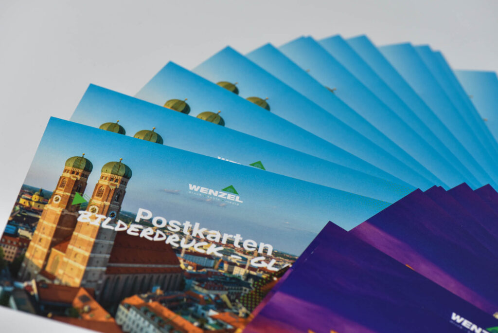 Postcard printing with colorful motifs - high-quality postcard printing from Wenzel Munich.